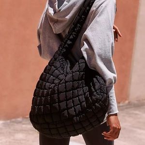 FP movement quilted carryall in black 🫶🏻 Authentic